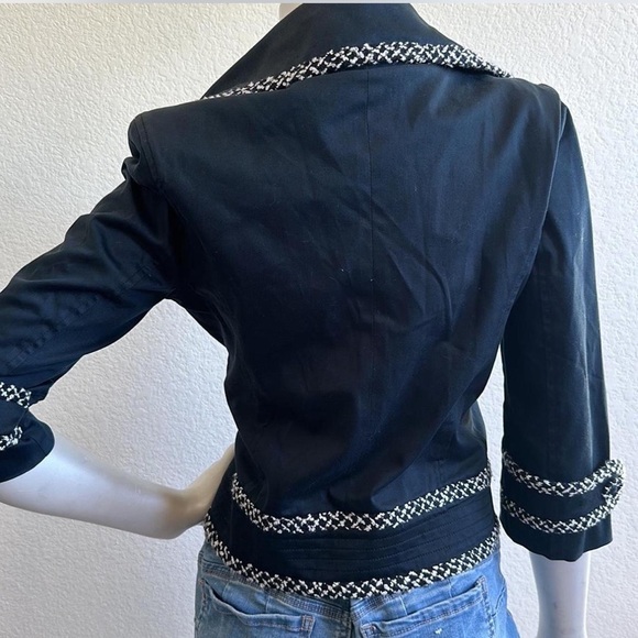 Vintage Marciano Navy and White Blazer with Geometric Trim - Picture 4 of 6